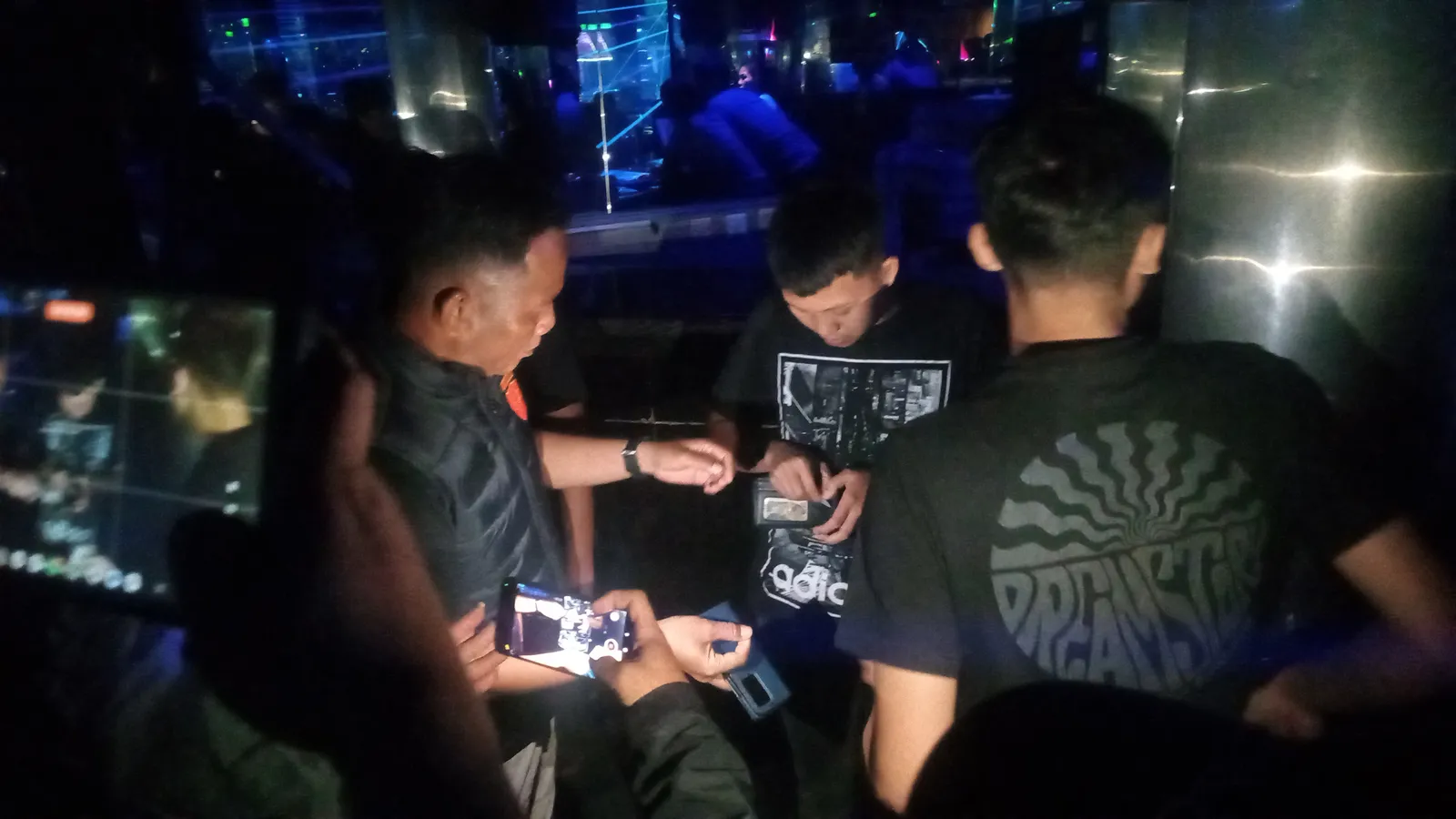 Propam Bergerak Sejak Pukul 23.00, Tujuh Tempat Hiburan Palembang Disambangi