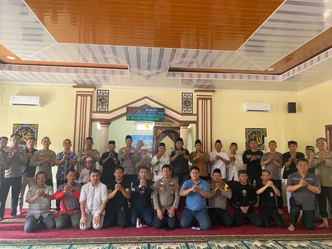 Sebelum dan Sesudah Salat, Jumat Keliling Tanah Abang Memuat Imbauan serta Kepedulian