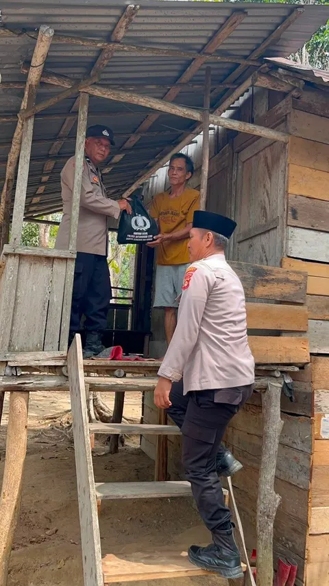 Penyaluran Bantuan Jumat Berkah Polsek Batanghari Leko di Tanah Abang Berlangsung Tertib